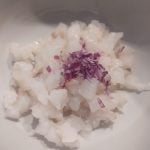 Ceviche de poisson au lait de coco : La photo est une représentation de l'étape 2