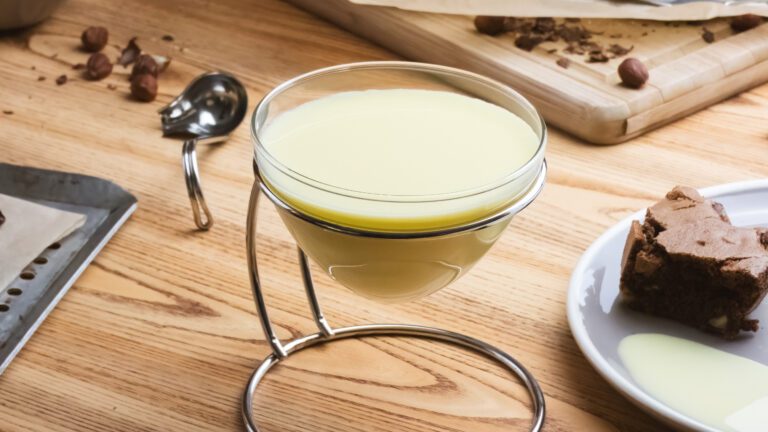 La photo représente la recette : Crème anglaise