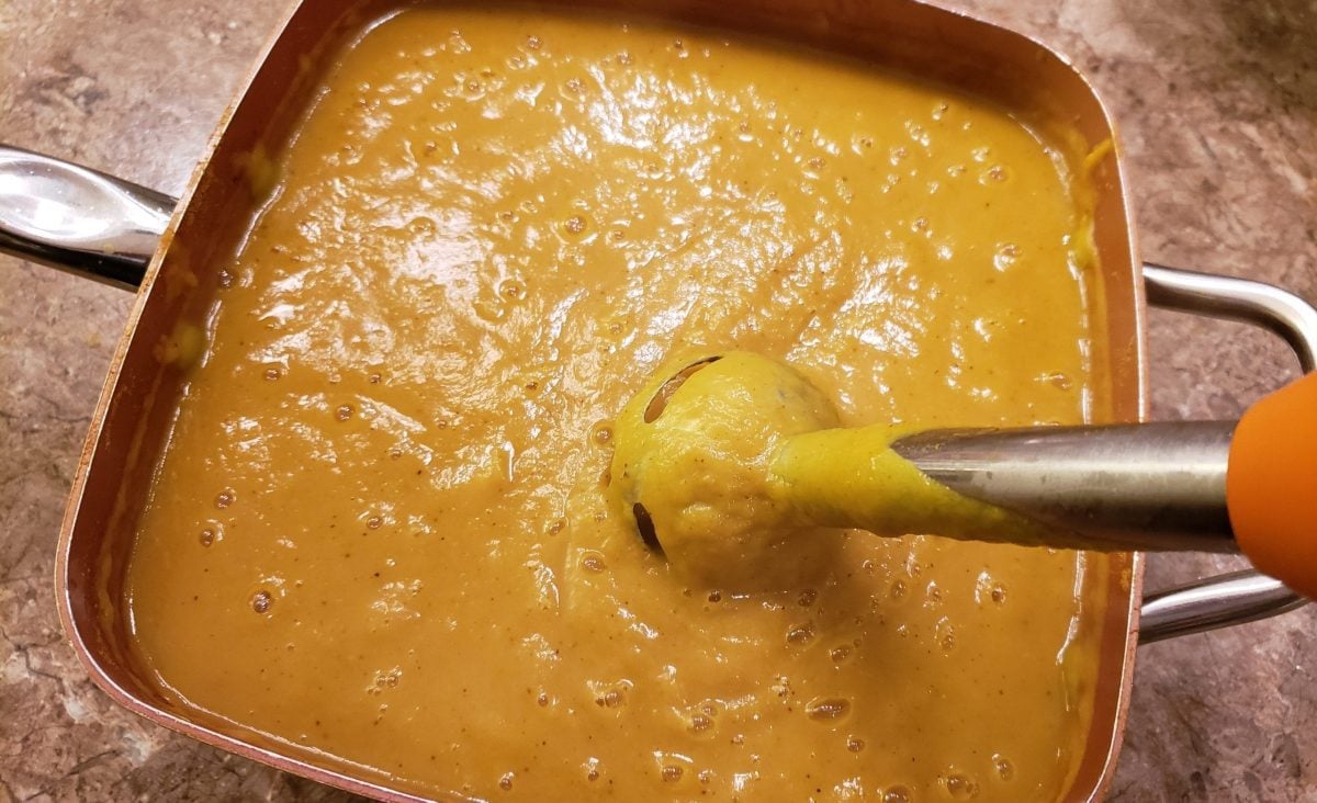 Velouté de poireaux et courge musquée au curry et curcuma : La photo est une représentation de l'étape 5