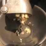 Sauce césar maison : La photo est une représentation de l'étape 1