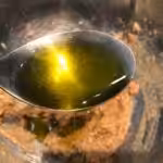 Sauce césar maison : La photo est une représentation de l'étape 4