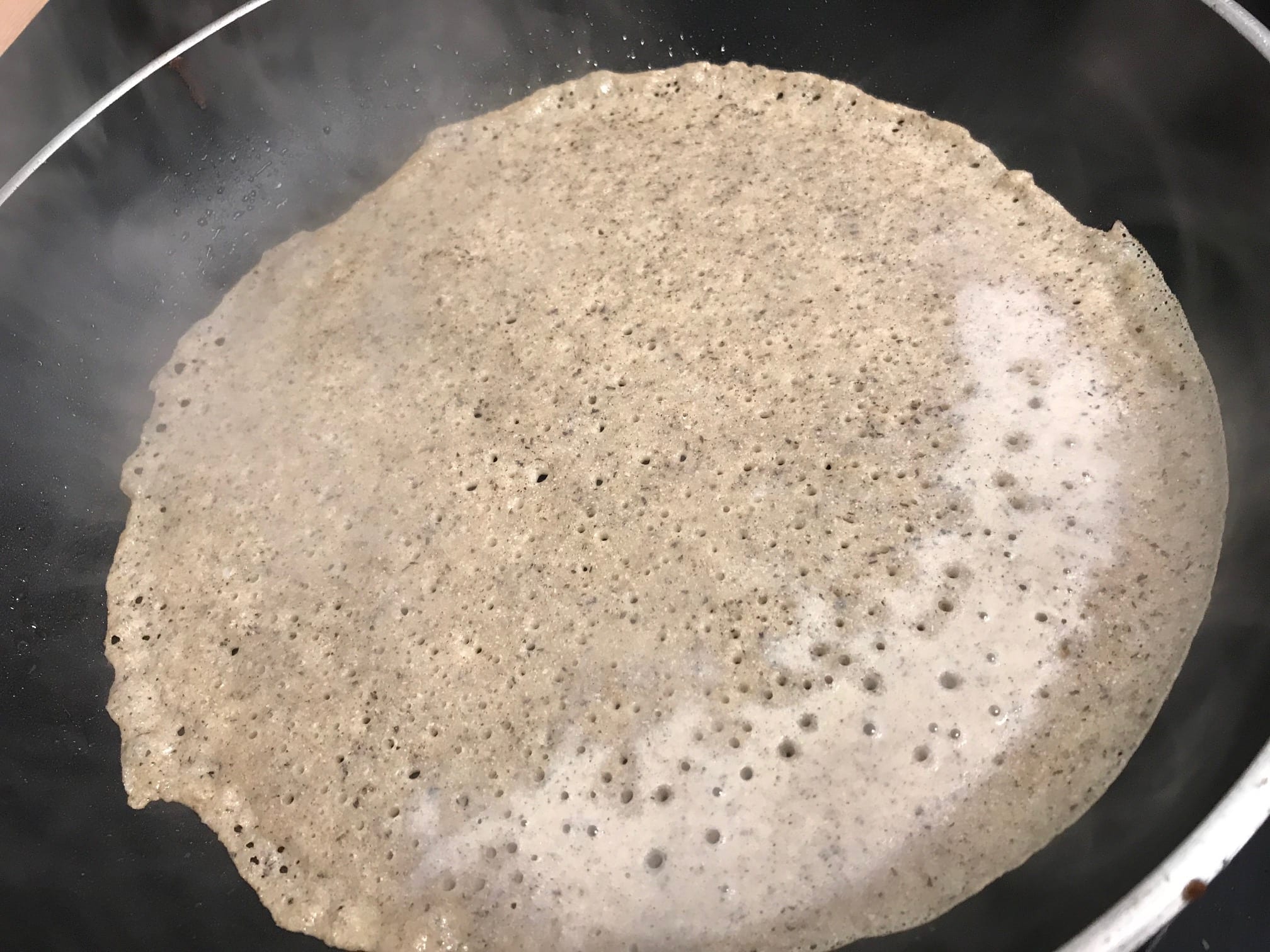 Traditional Buckwheat Galettes : La photo est une représentation de l'étape 4