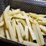 Les vraies frites belges (et les meilleures) : La photo est une représentation de l'étape 1