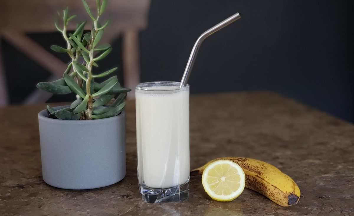 Milkshake banane et vanille au lait d'amande : La photo est une représentation de l'étape 2