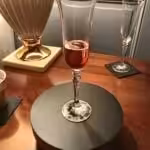 Cocktail de saké pétillant, Gin, cerise et litchi : La photo est une représentation de l'étape 2