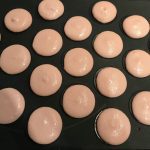 Macarons saveur framboise : La photo est une représentation de l'étape 10