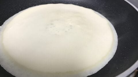 Crêpes sans lactose au lait d'avoine : La photo est une représentation de l'étape 4