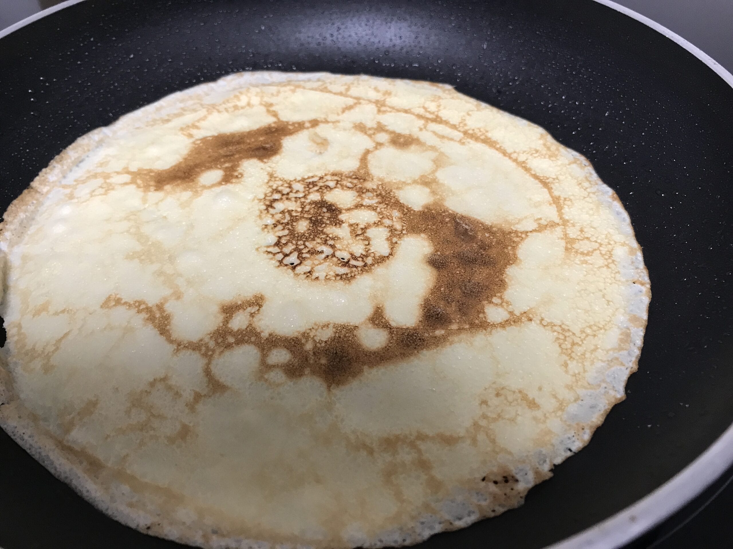 Lactose-free crepes with oat milk : La photo est une représentation de l'étape 5