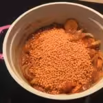 Dhal de lentilles corail : La photo est une représentation de l'étape 4