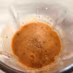 Gaspacho de tomates, poivrons et basilic : La photo est une représentation de l'étape 3
