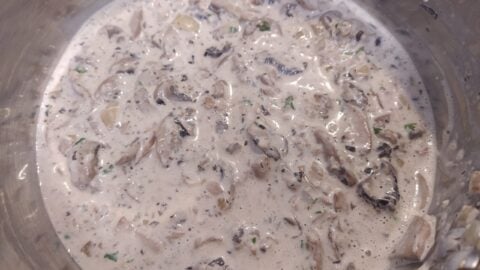 Sauce gourmande aux champignons de Paris : La photo est une représentation de l'étape 5