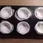 Pavlova aux agrumes et fruits exotiques : La photo est une représentation de l'étape 4
