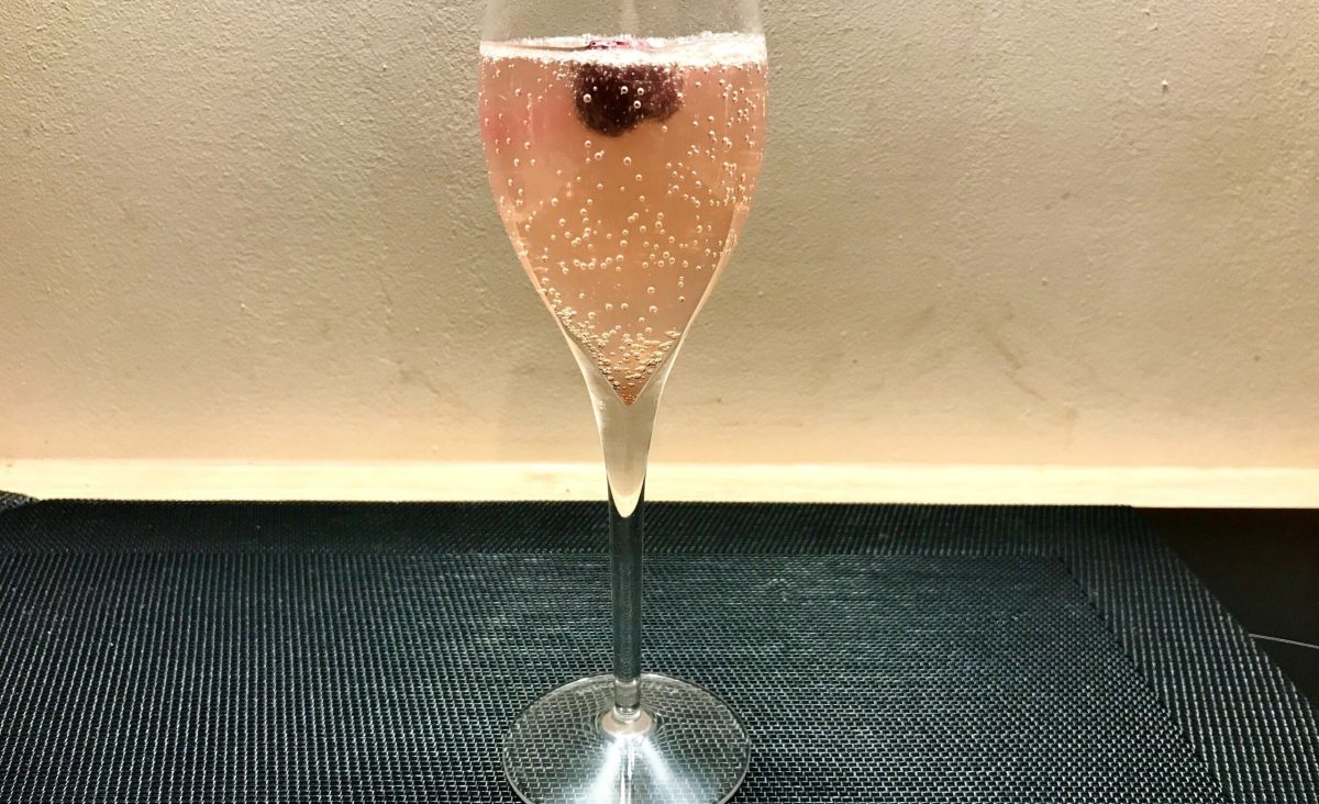 Valentine's Cocktail with Clairette de Die and Raspberry: The image is a representative of the step 3
