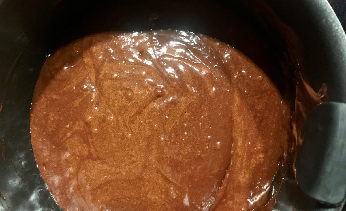 Mousse glacée au chocolat et éclats de meringues : La photo est une représentation de l'étape 6