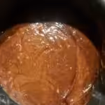 Mousse glacée au chocolat et éclats de meringues : La photo est une représentation de l'étape 6
