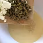 Cake feta et olives : La photo est une représentation de l'étape 3