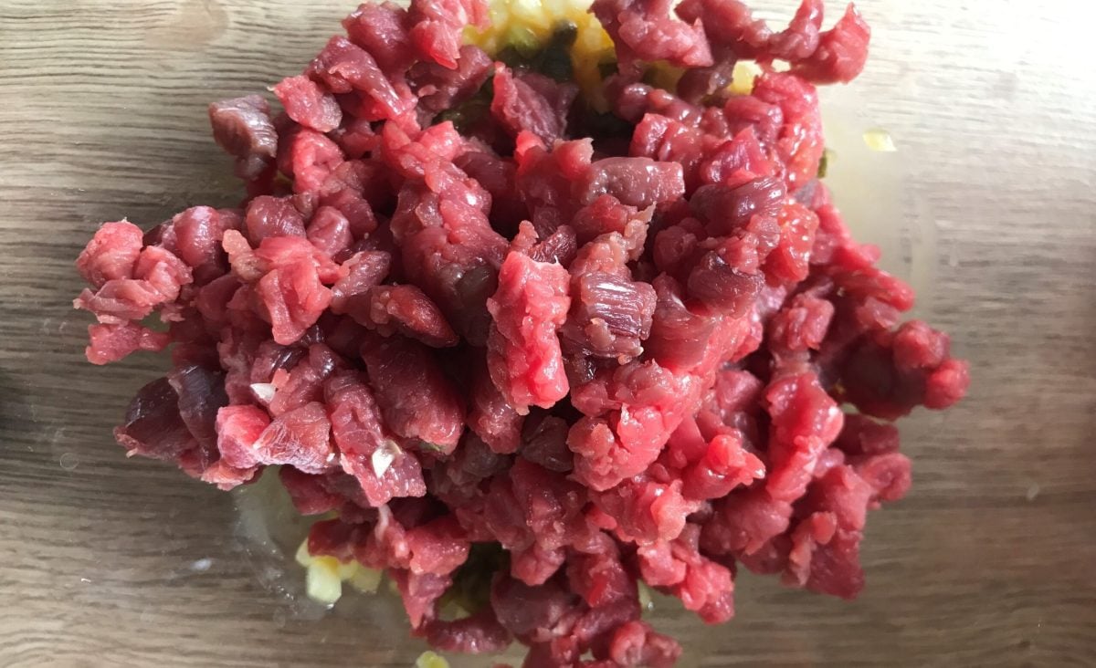 Beef tartare (Quick and easy): The image is a representative of the step 5