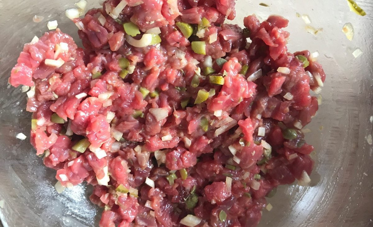 Beef tartare (Quick and easy): The image is a representative of the step 6