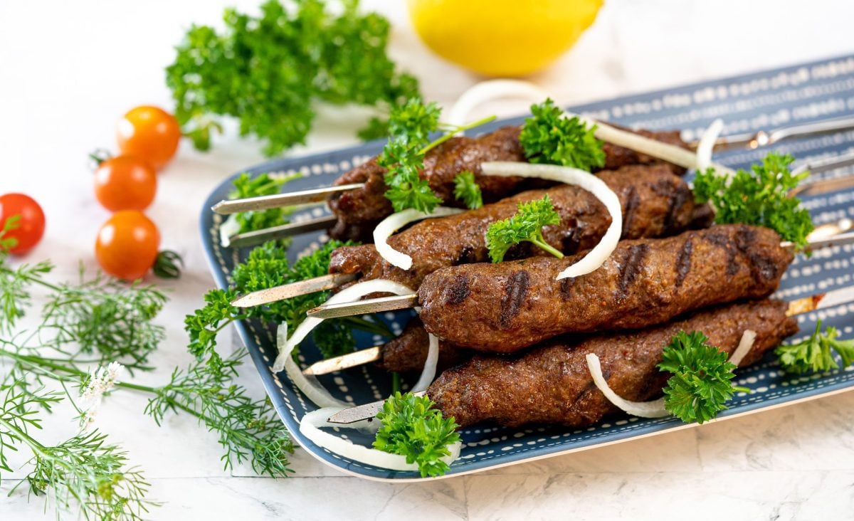 La photo représente la recette : Brochettes de bœuf façon kebab