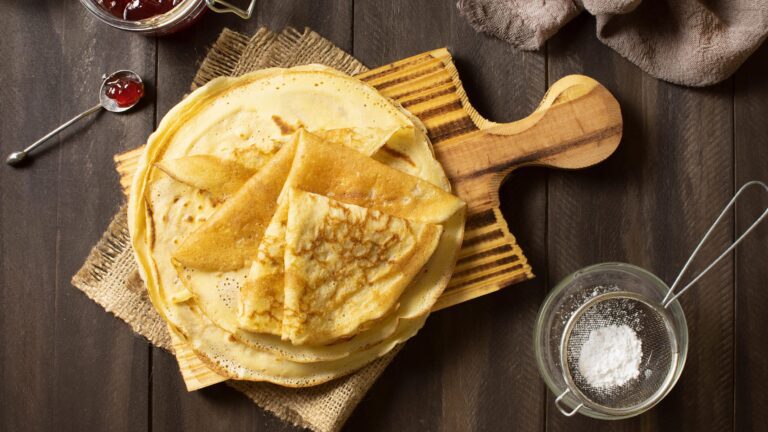 La photo représente la recette : Crêpes sans lactose au lait d'avoine