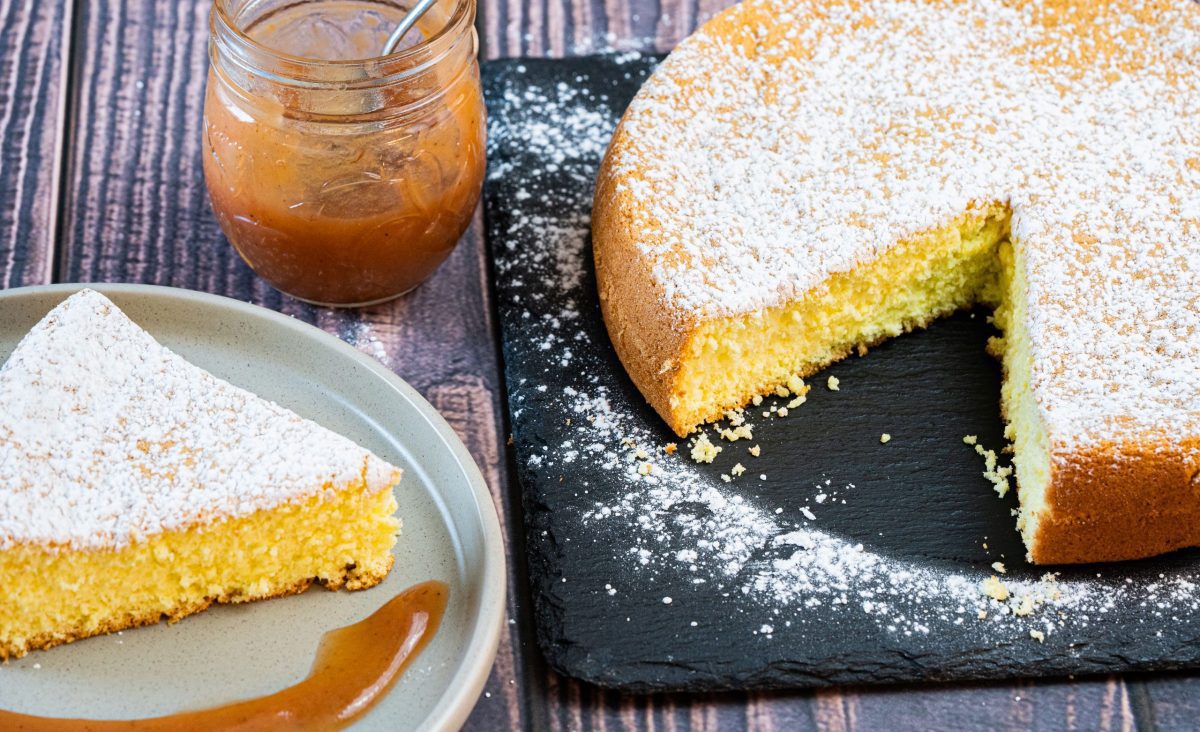 La photo représente la recette : Savoie Sponge Cake