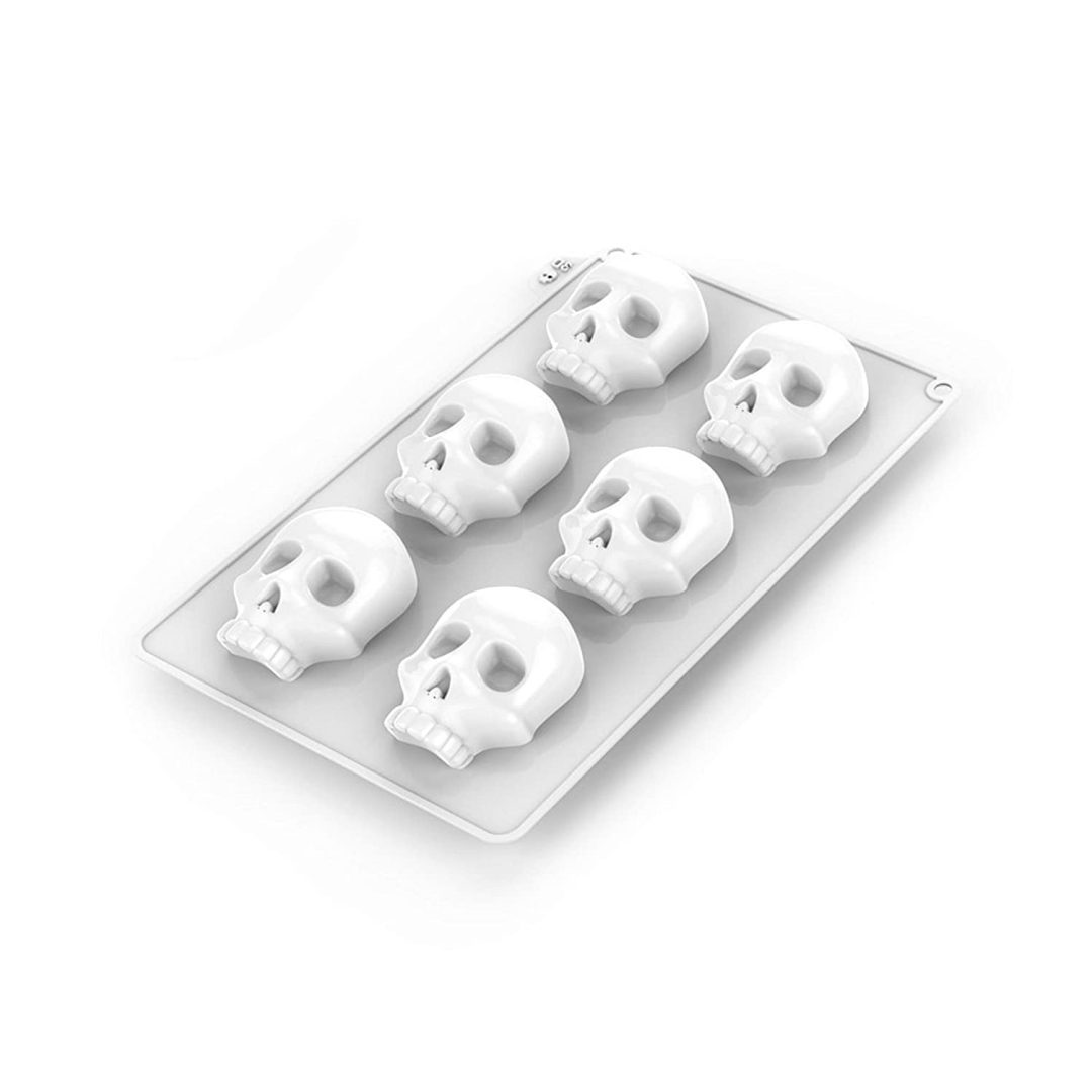 The photo shows the utensil: Silicone skull mold