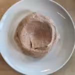 Pavlova chocolat et framboise : La photo est une représentation de l'étape 9