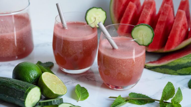 La photo représente la recette : Smoothie estival pastèque, concombre et citron