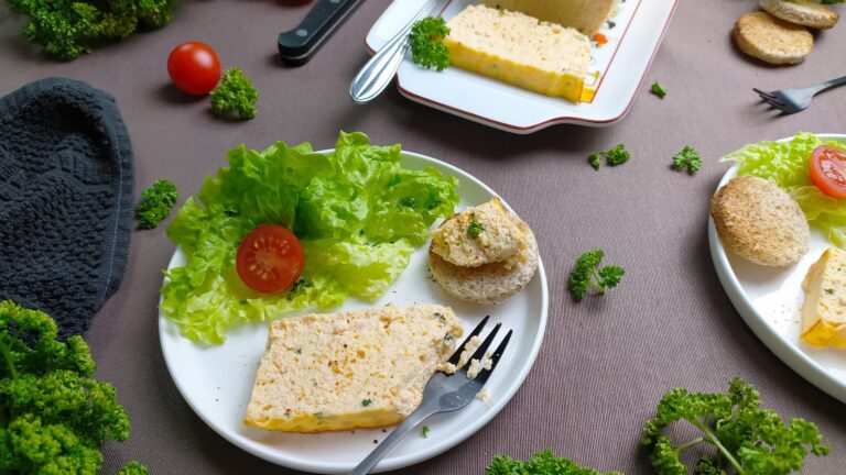 La photo représente la recette : Terrine de saumon frais au piment d'Espelette