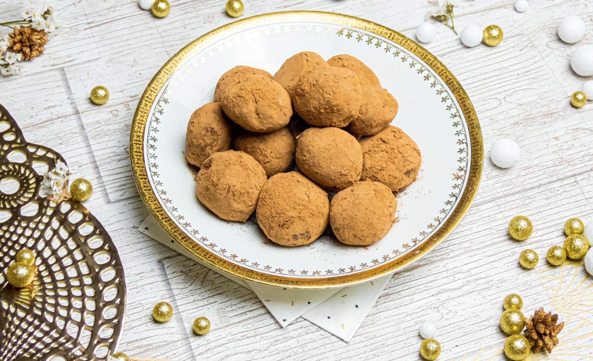 The photo represents the recipe: Perfect Christmas Chocolate Truffles