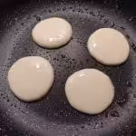 Blinis maison : La photo est une représentation de l'étape 4
