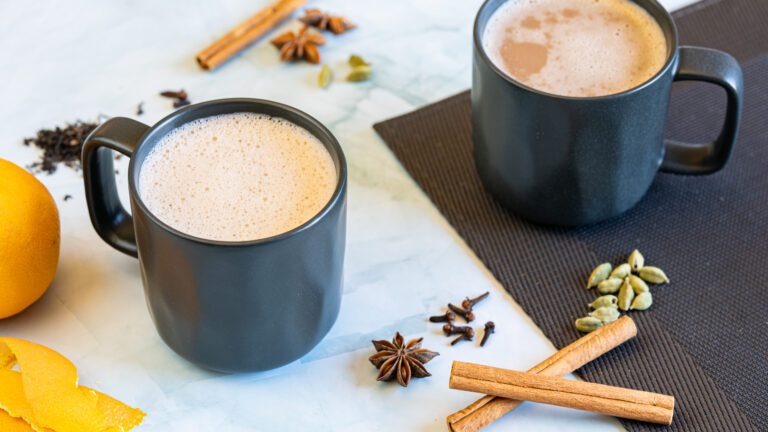 La photo représente la recette : Thé chaï au chocolat