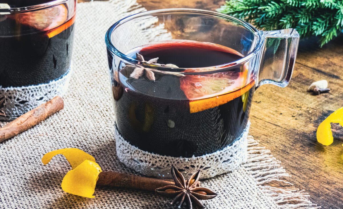 La photo représente la recette : Christmas Mulled Wine