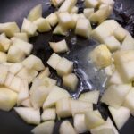 Aumônières aux pommes, boudins blancs et sauce au cidre : La photo est une représentation de l'étape 4