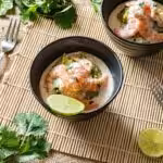 Crevettes marinées au lait de coco et citron vert, guacamole aux épices : La photo est une représentation de l'étape 4