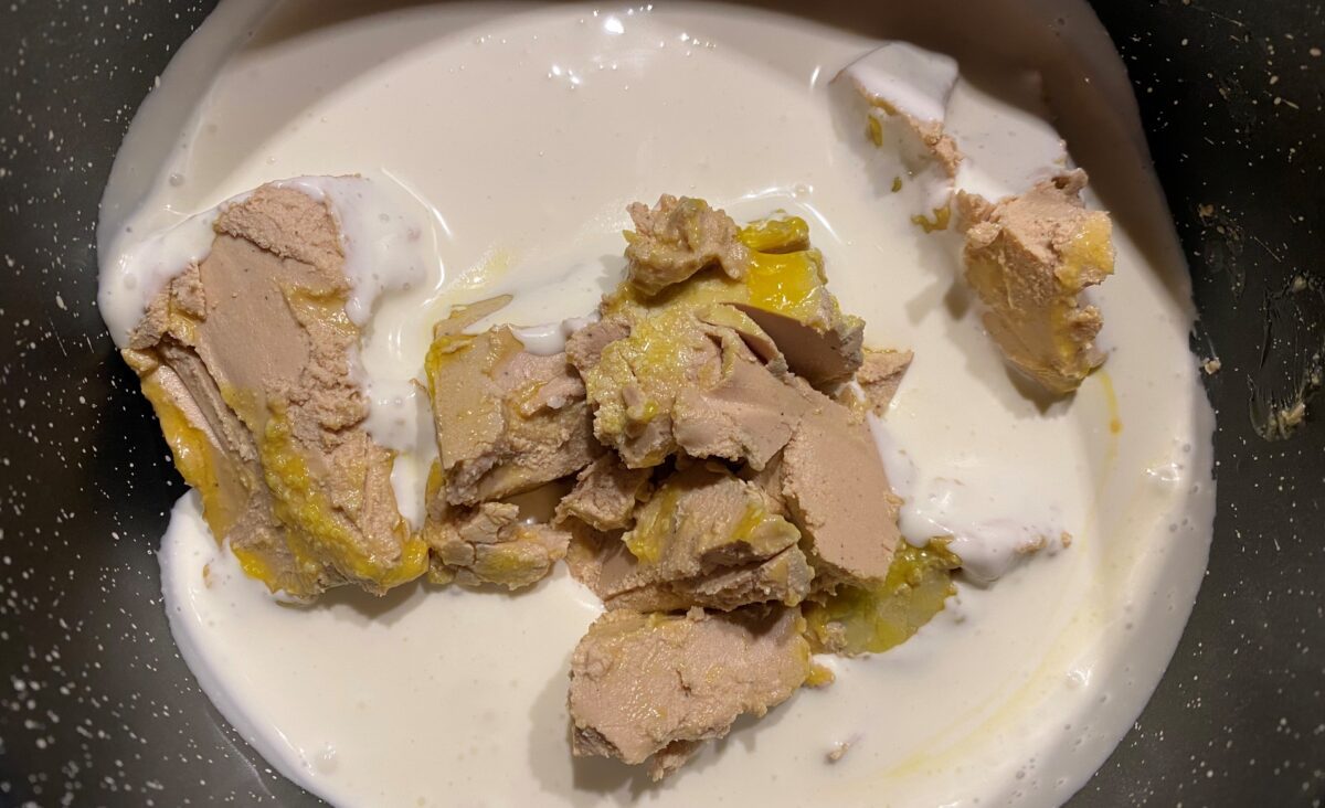 Paniers croustillants à la mousse de foie gras et compotée de figue. : La photo est une représentation de l'étape 3