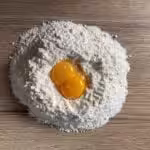 Ravioli with mushrooms, cream, and truffle oil : La photo est une représentation de l'étape 1