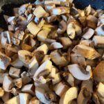 Ravioles de champignons, crème et huile de truffe : La photo est une représentation de l'étape 4