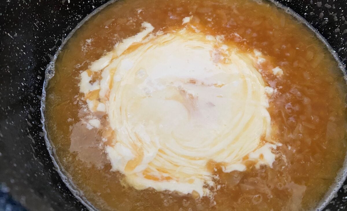 Delicious cider sauce: The image is a representative of the step 3