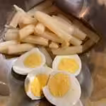 Verrines à la crème d'asperge et curry : La photo est une représentation de l'étape 2
