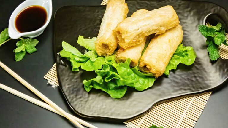 La photo représente la recette : Nems au poulet