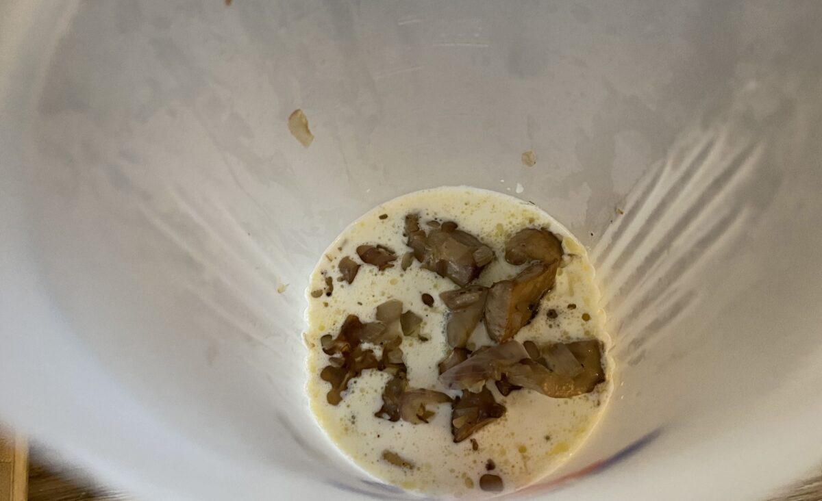 Ravioles de champignons, crème et huile de truffe : La photo est une représentation de l'étape 7