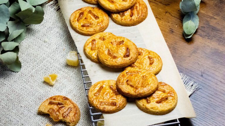 La photo représente la recette : Biscuits sablés au gingembre confit