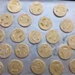 Biscuits sablés au gingembre confit : La photo est une représentation de l'étape 6