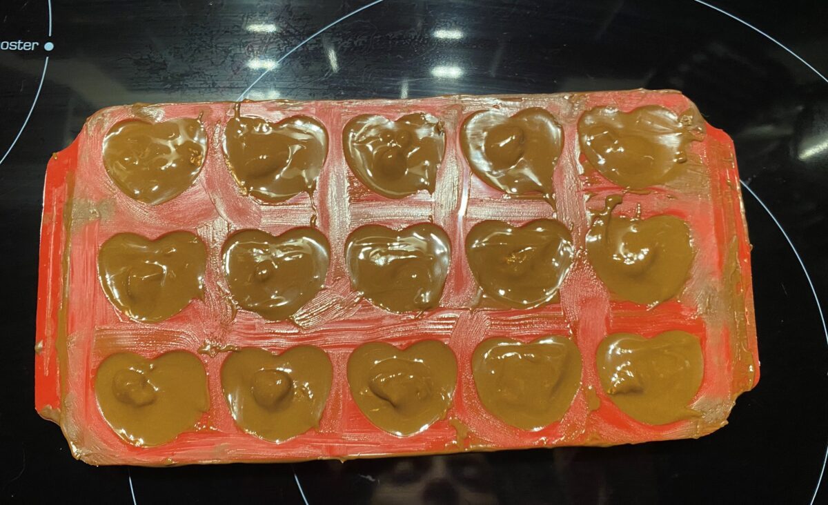 Bonbons au chocolat et guimauve en forme de cœur : La photo est une représentation de l'étape 10