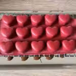 Bonbons au chocolat et guimauve en forme de cœur : La photo est une représentation de l'étape 2
