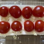 Fêta rôti à l'ail et tomates cerise (idéal pour l'apéritif) : La photo est une représentation de l'étape 2