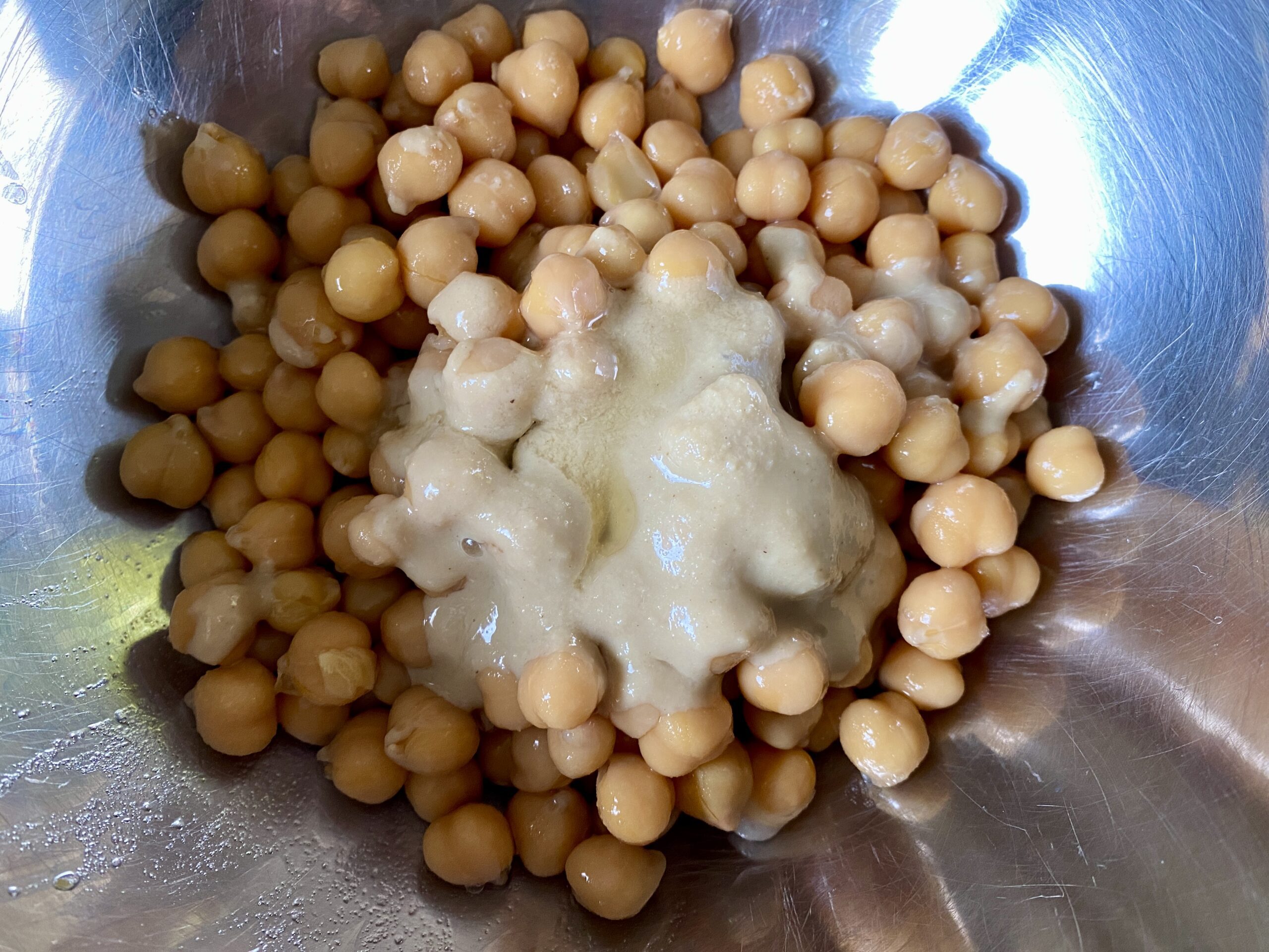 Homemade Hummus : La photo est une représentation de l'étape 2