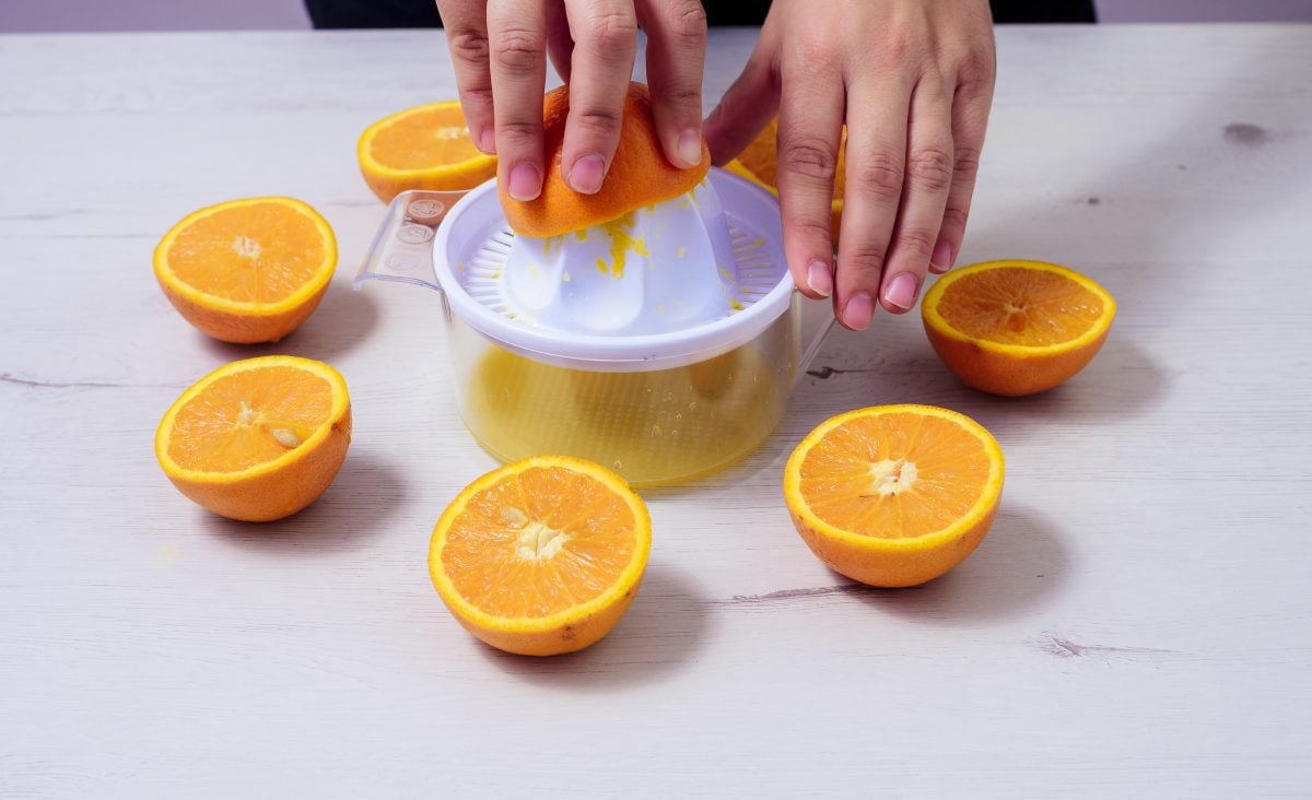 Jus pétillant orange, citron et grenadine (Mocktail pour enfant) : La photo est une représentation de l'étape 1