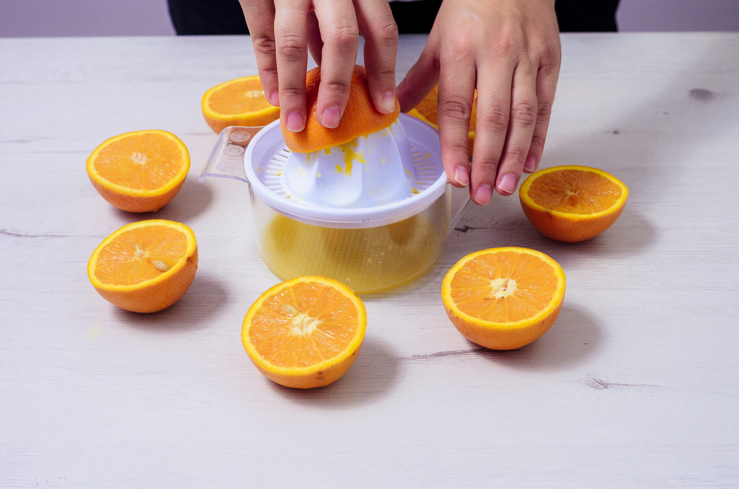 Sparkling Orange, Lemon, and Grenadine Mocktail: A Kid-Friendly Recipe : La photo est une représentation de l'étape 1